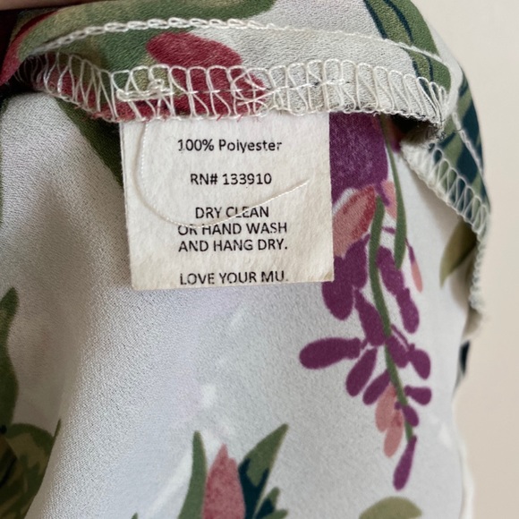 SHOW ME YOUR MUMU Downtown Tunic Floral Button - Picture 9 of 11